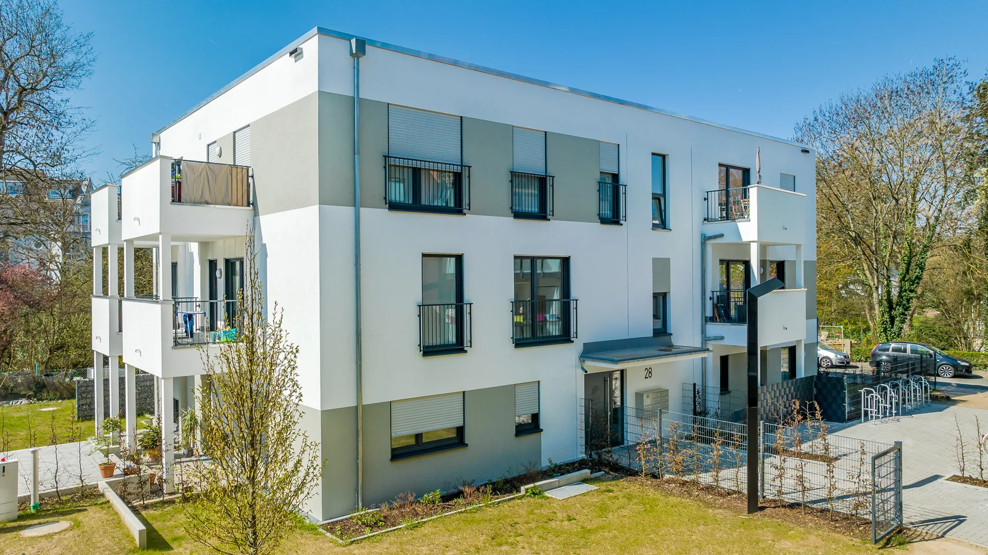 Mehrfamilienhaus Frankfurt von Meisterstueck Haus Seitenansicht 1