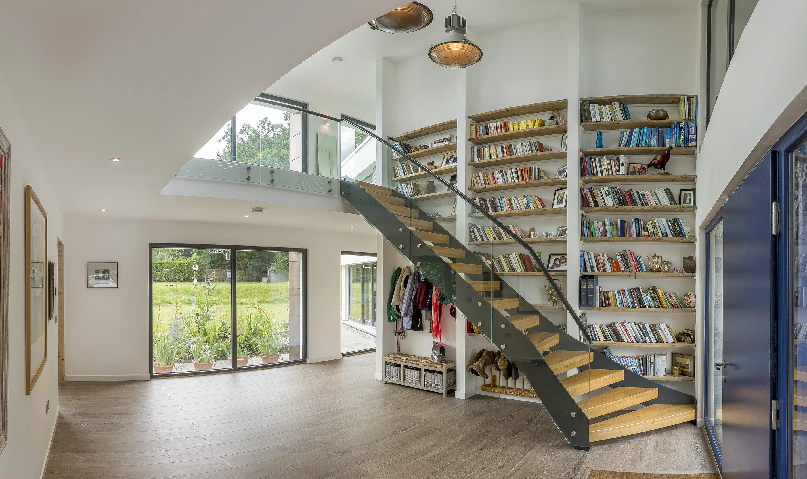 Haus in Surrey von Meisterstueck Haus Erdgeschoss