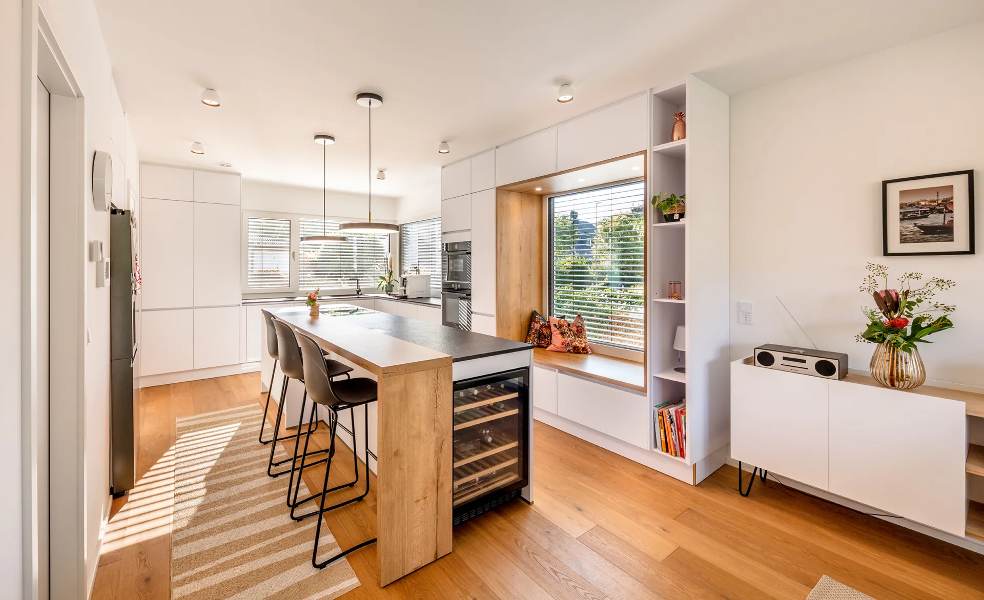 Bauhaus Familienvilla auf Bestandskeller von Meisterstück-HAUS Küche