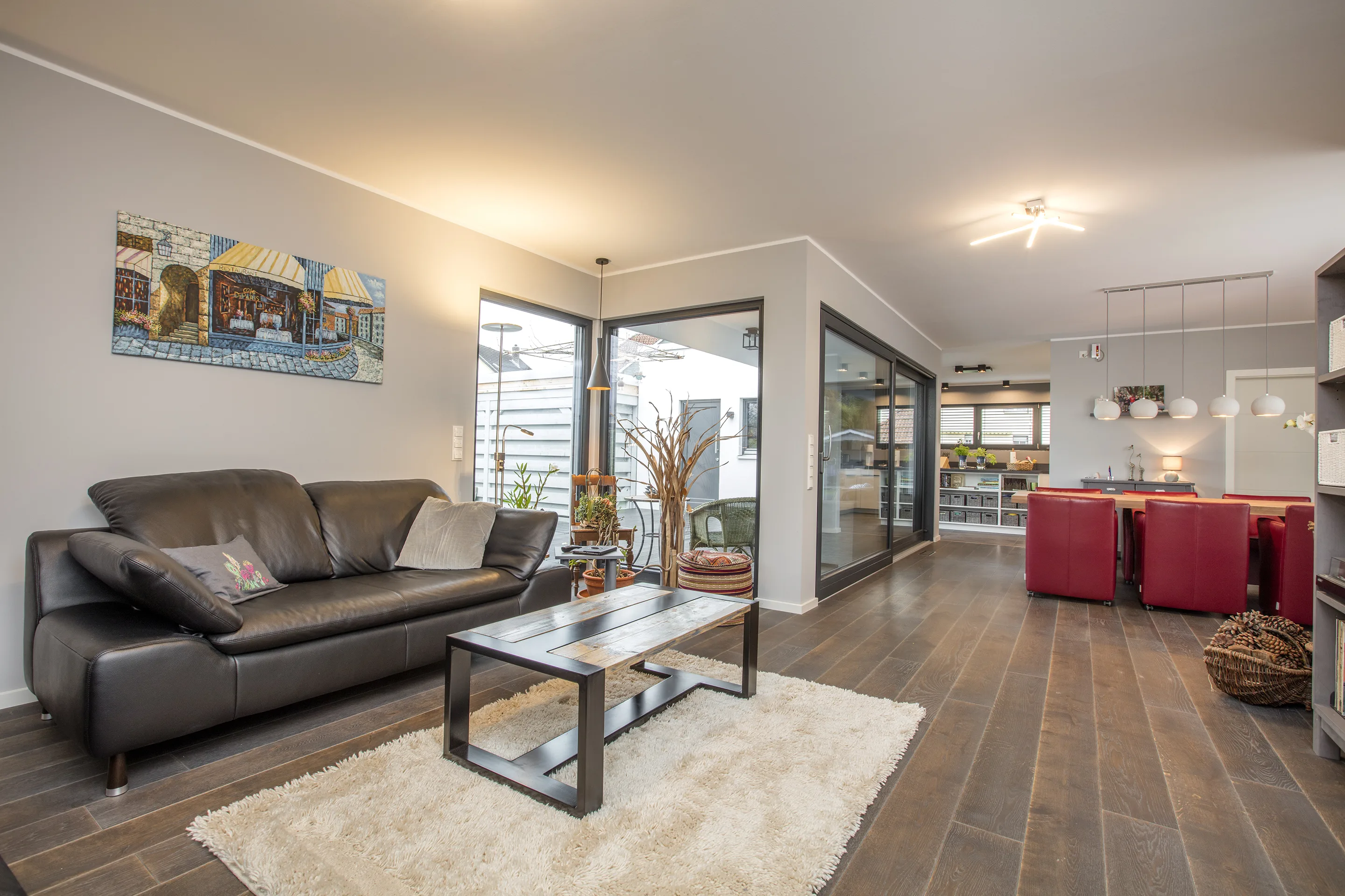 Bauhaus mit Staffelgeschoss von Meisterstueck Haus Wohnzimmer