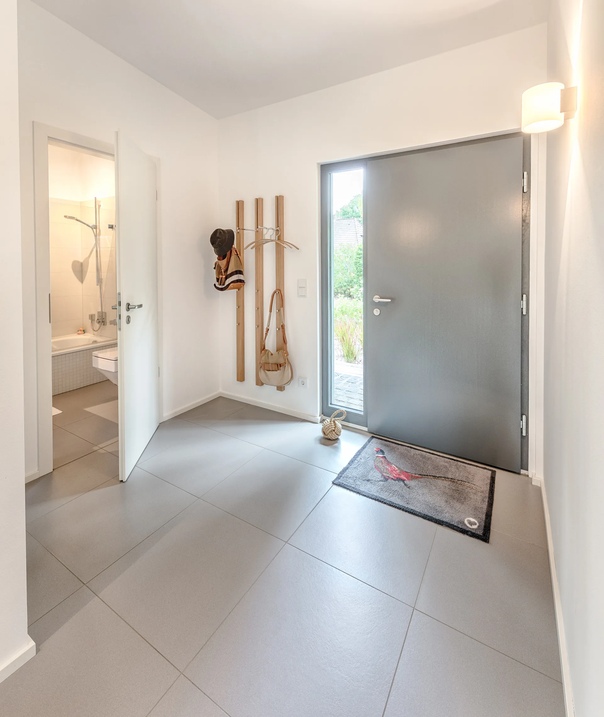 Bungalow MIDSOMMER mit Pultdach von Meisterstück Haus Eingangsbereich