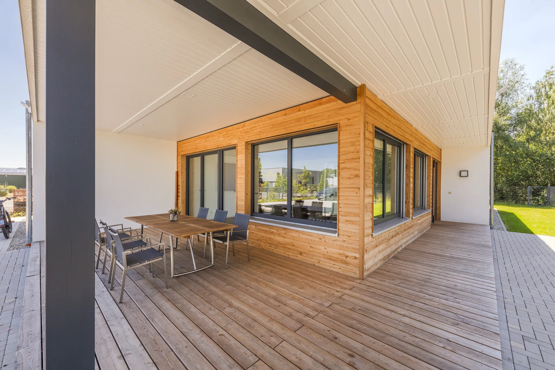 Buerogebaeude in Senden von Meisterstueck Haus Terrassenansicht nah