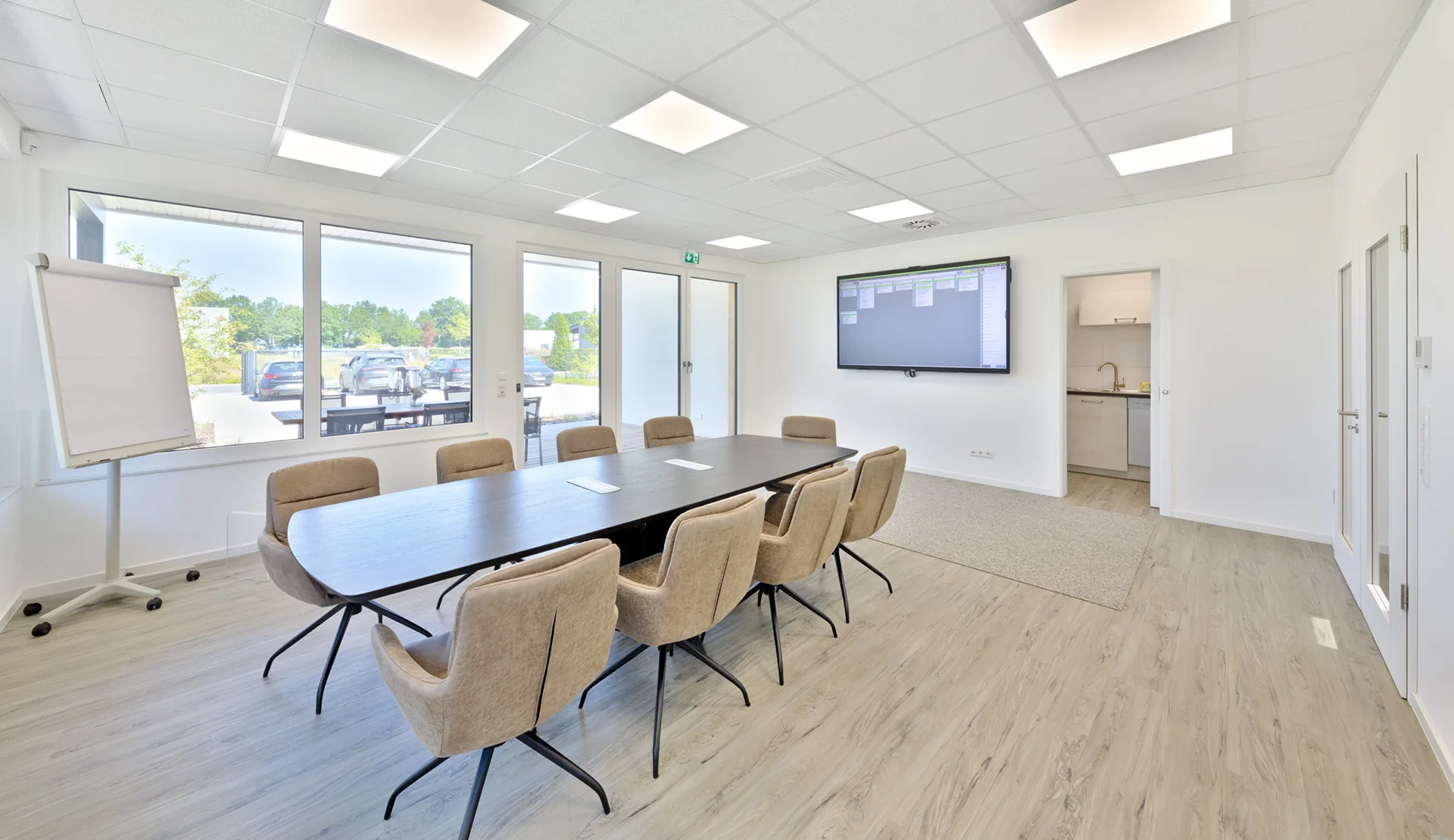 Buerogebaeude in Senden von Meisterstueck Haus Blick in die Kueche