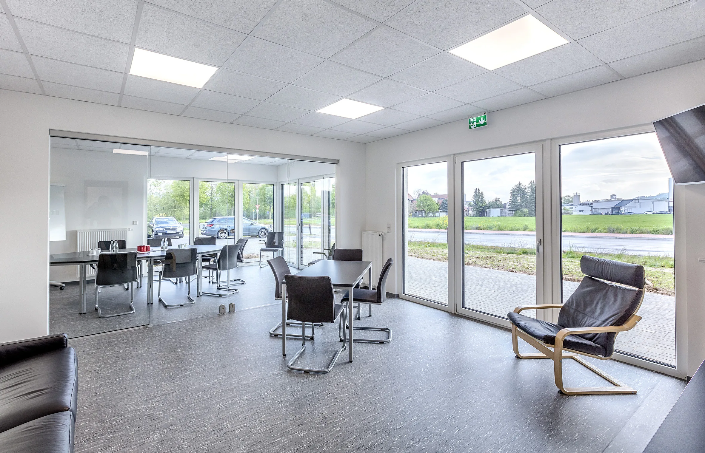 Rettungswache DRK in Aerzen von Meisterstueck Haus Besprechungsraum