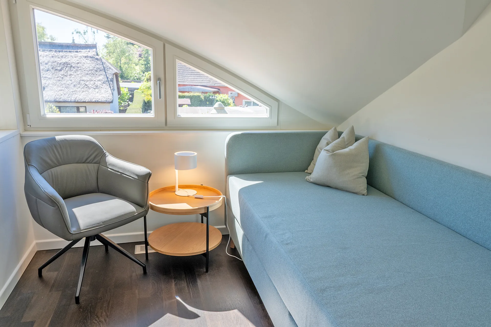 Ferien-Doppelhaus mit Ostsee-Charme von Meisterstueck Haus Leseecke