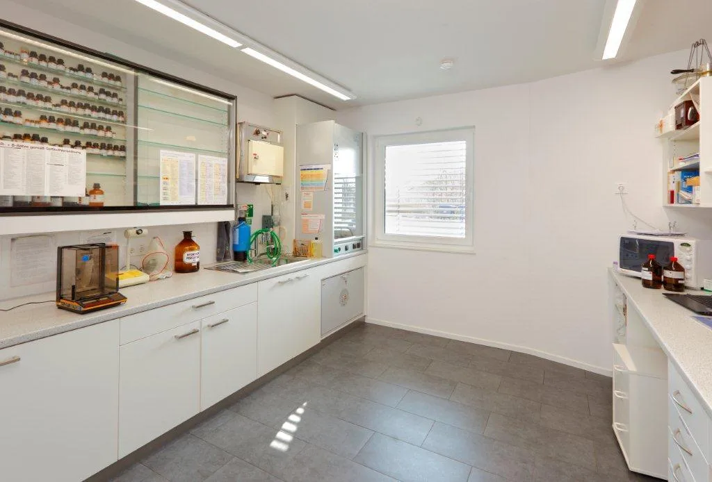 Aerztehaus und Apotheke von Meisterstueck Haus Labor