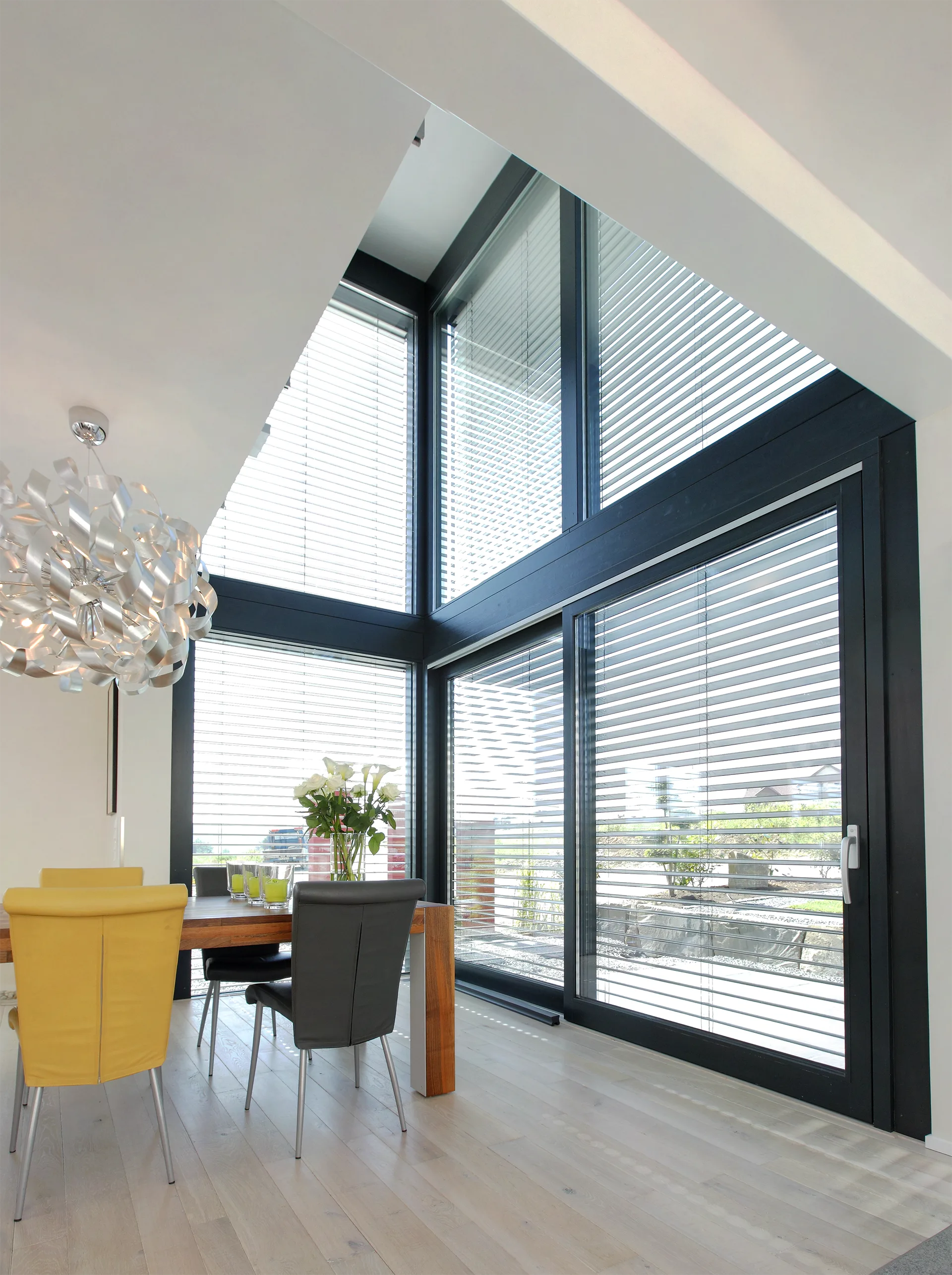 Individuelles Effizienzhaus 55 von Meisterstueck Haus Esstisch