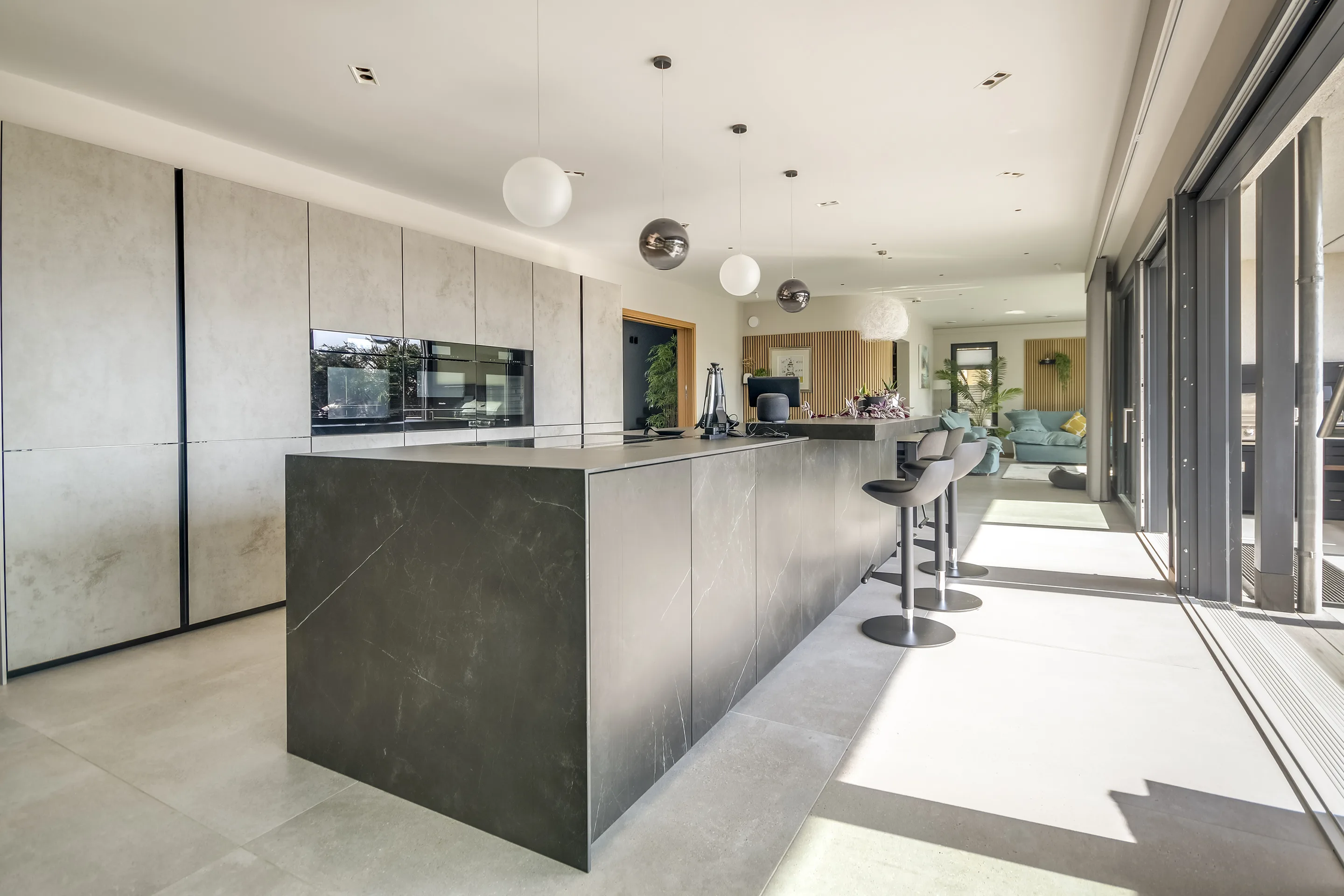 Villa in Norfolk von Meisterstueck Haus Kueche Ansicht 2