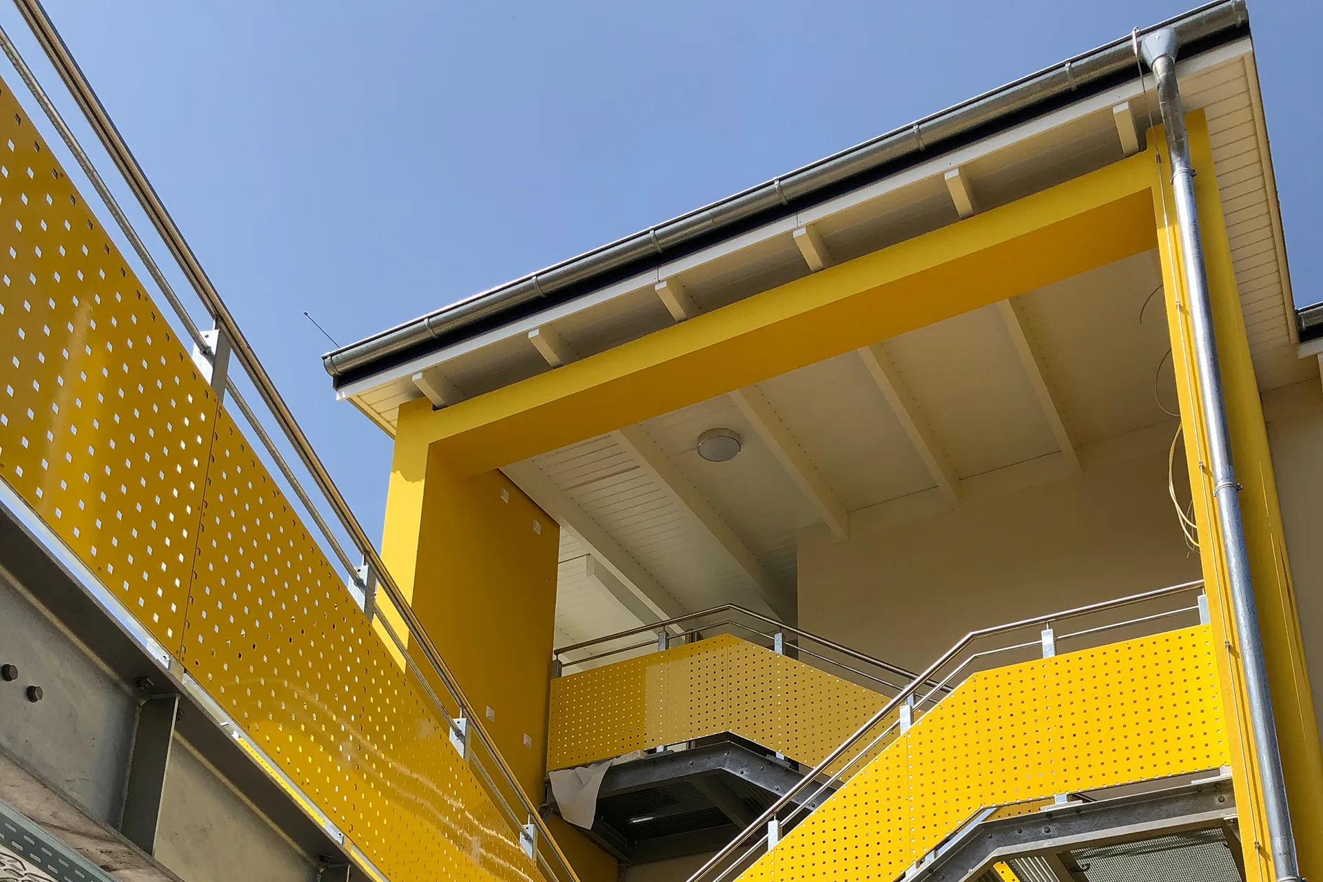 Motel bei Frankfurt von Meisterstueck Haus Aussentreppen