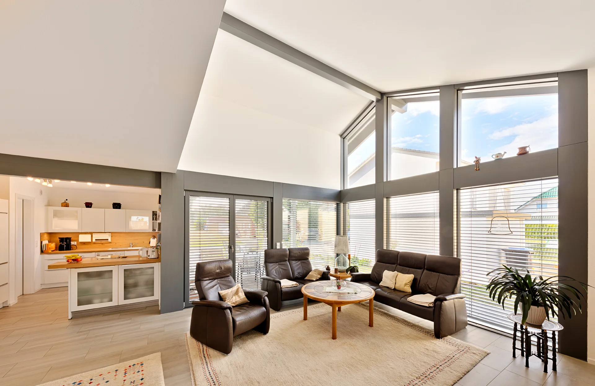 Winkelbungalow MIDSOMMER (EH 40+) von Meisterstueck Haus Wohnzimmer