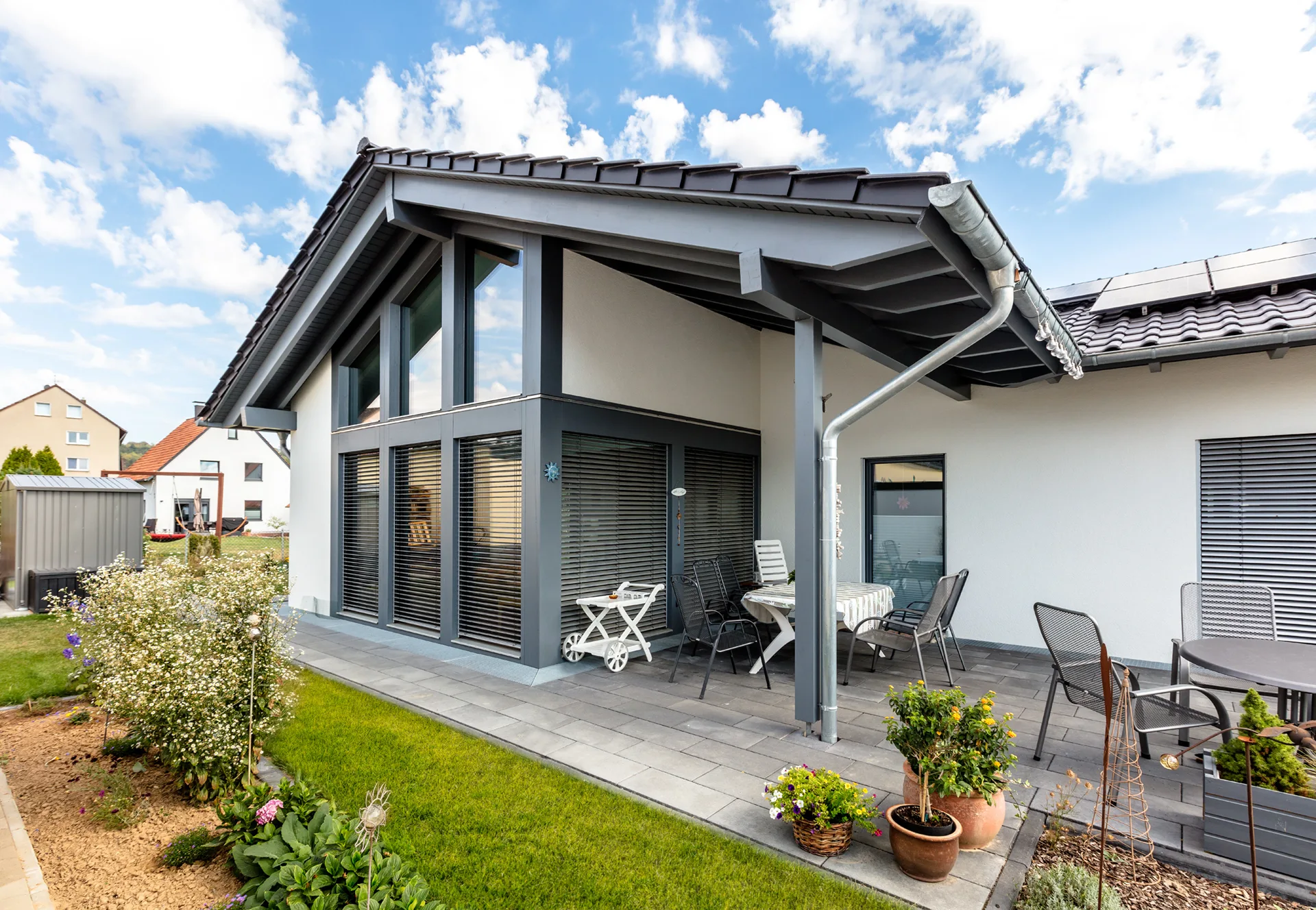 Winkelbungalow MIDSOMMER (EH 40+) von Meisterstueck Haus Terrassenansicht