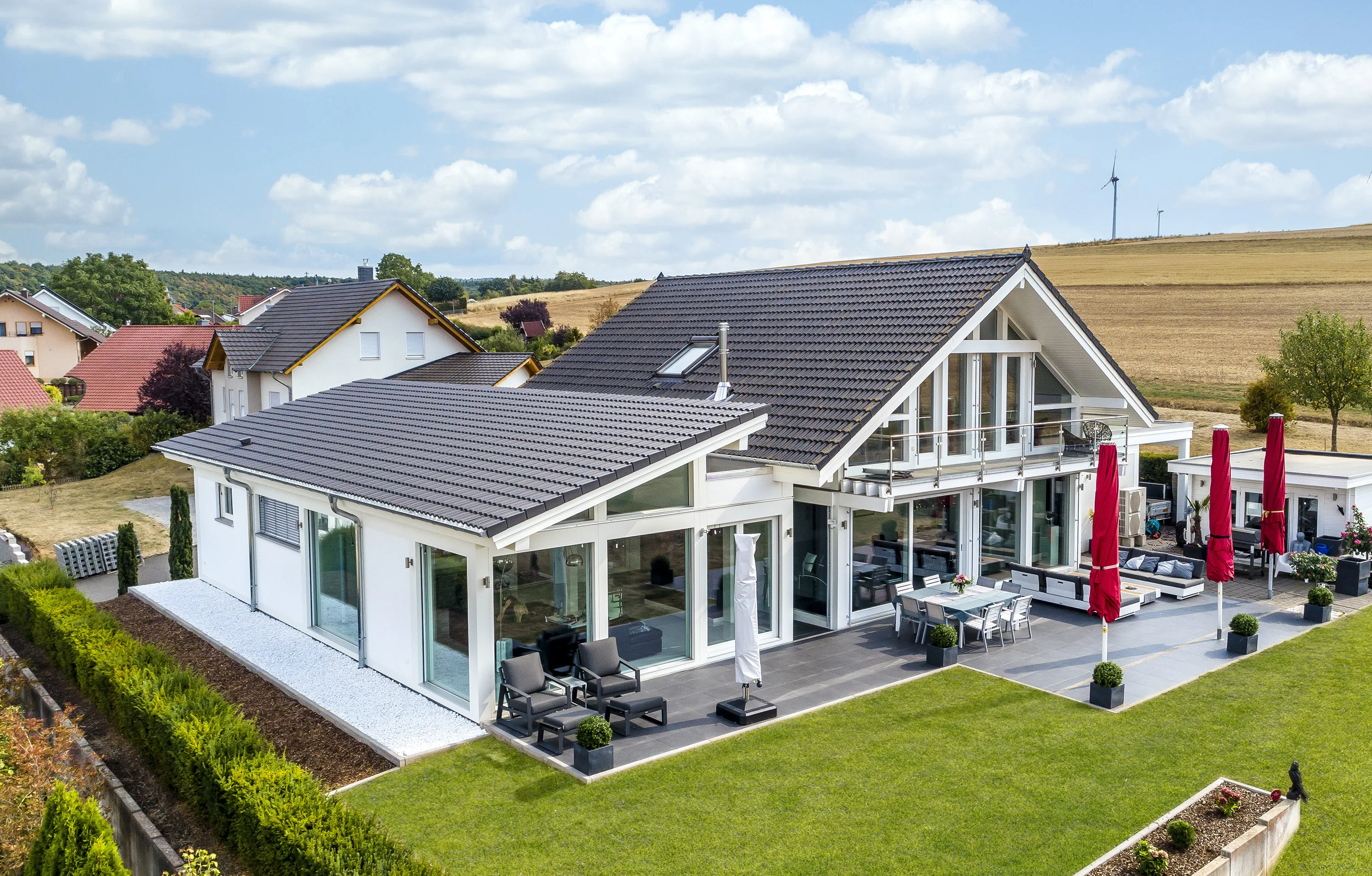 Aesthetik-Anbau 28.21.045 von Meisterstueck Haus Dachansicht