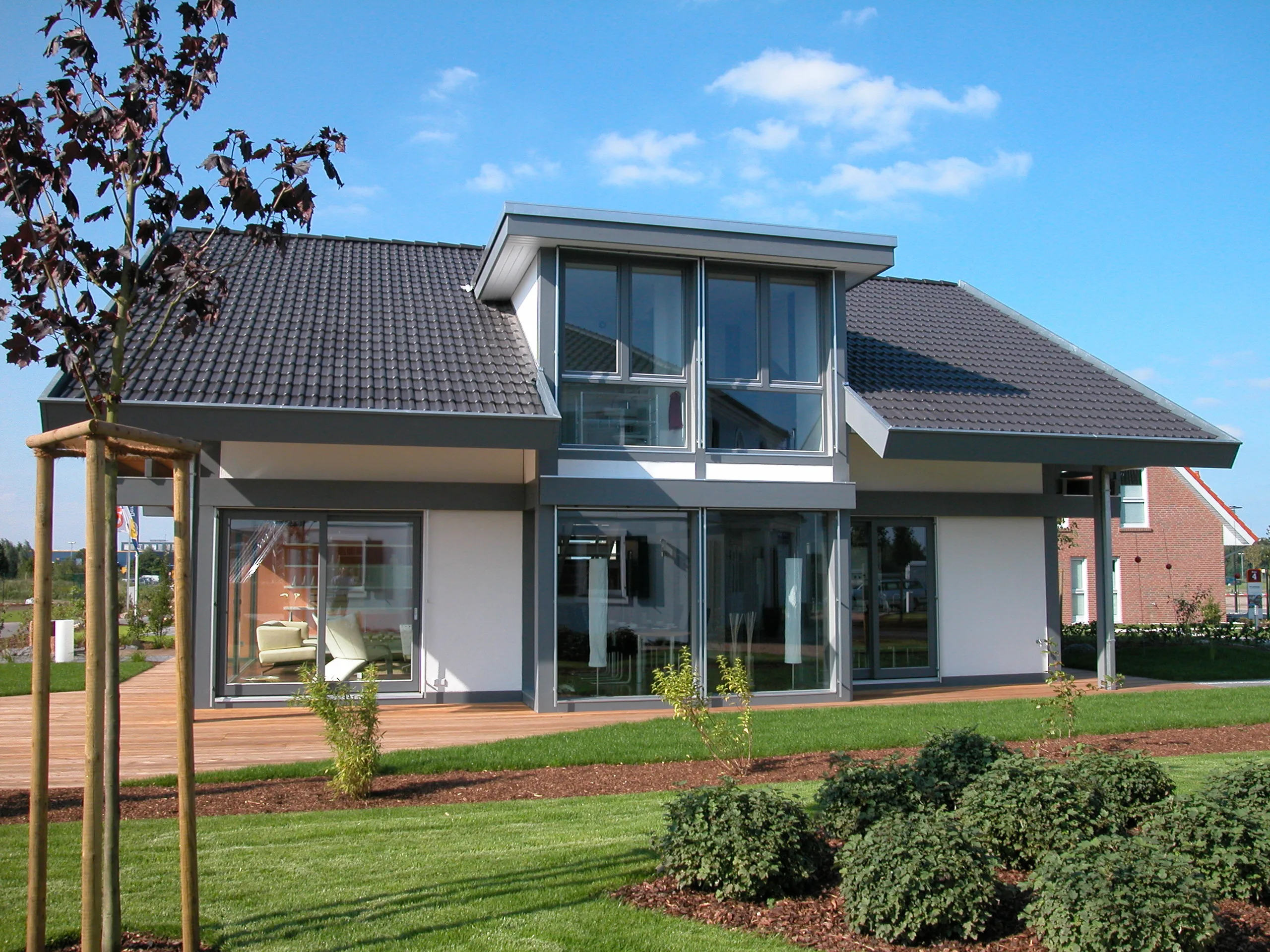 Musterhaus AESTHETIK in Hannover von Meisterstueck Haus Seitenansicht 4