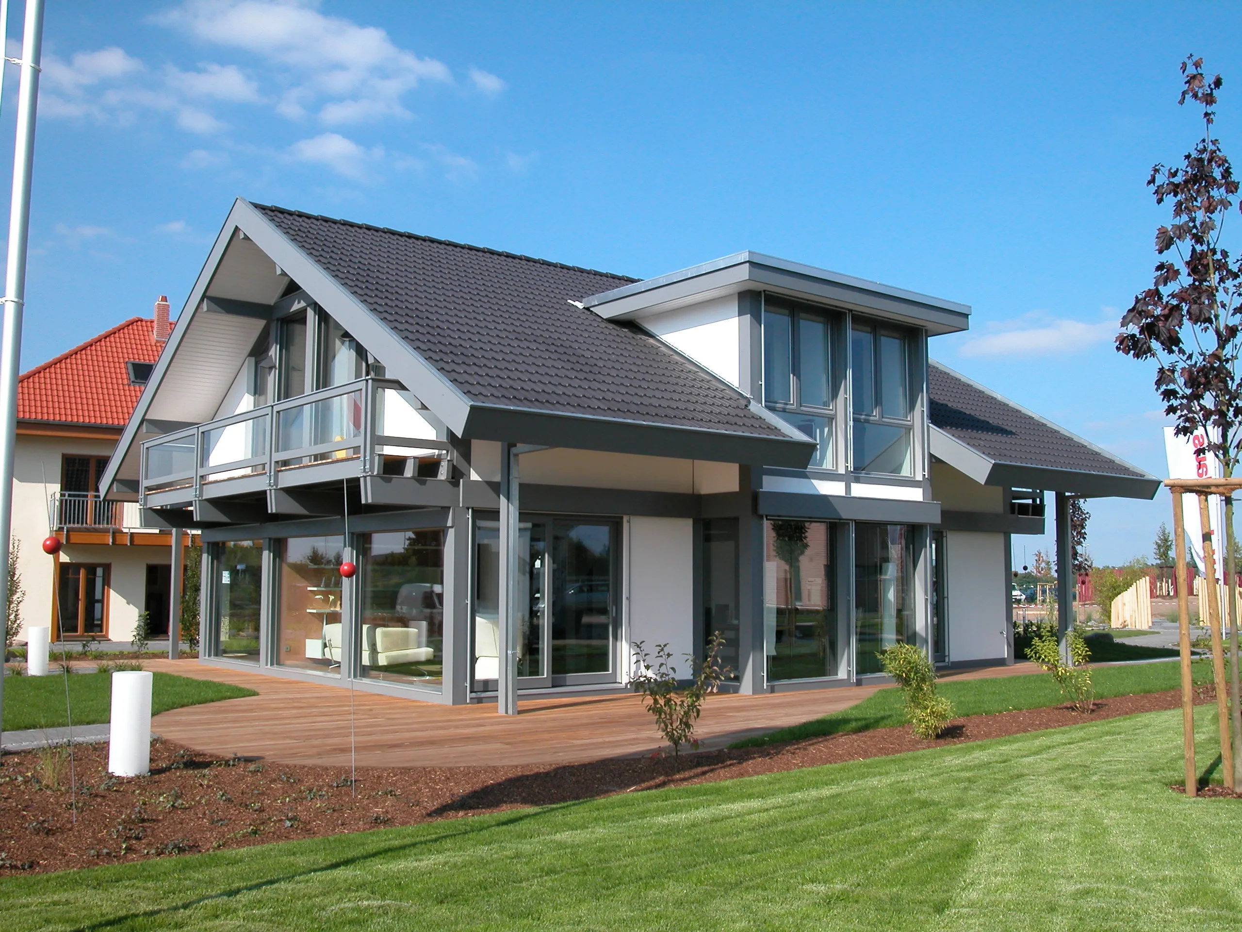 Musterhaus AESTHETIK in Hannover von Meisterstueck Haus Seitenansicht 3