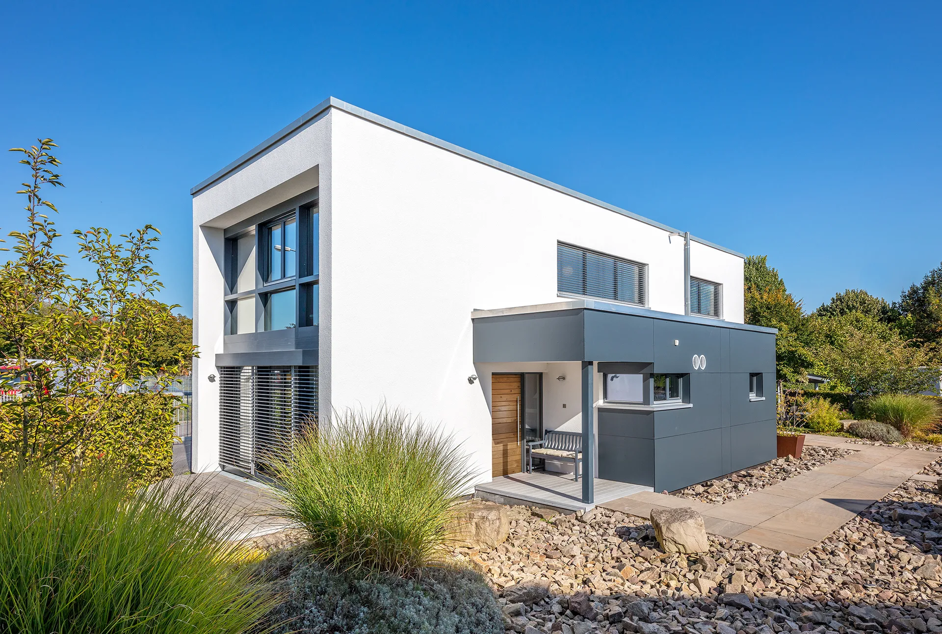 Musterhaus BOX in Hameln von Meisterstueck Haus Seitenansicht