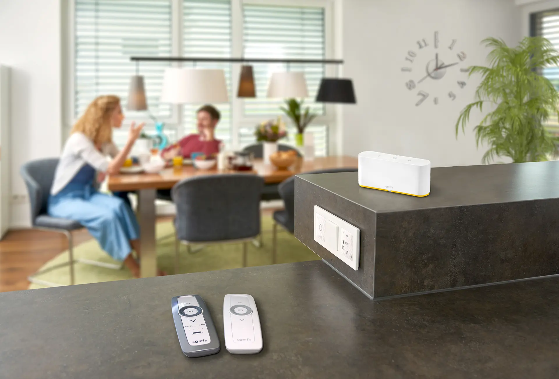 Sender SmartHome - Ta Homa Switch Sender Esszimmer (Foto: Somfy) Sender SmartHome - Ta Homa Switch Sender Esszimmer (Foto: Somfy)