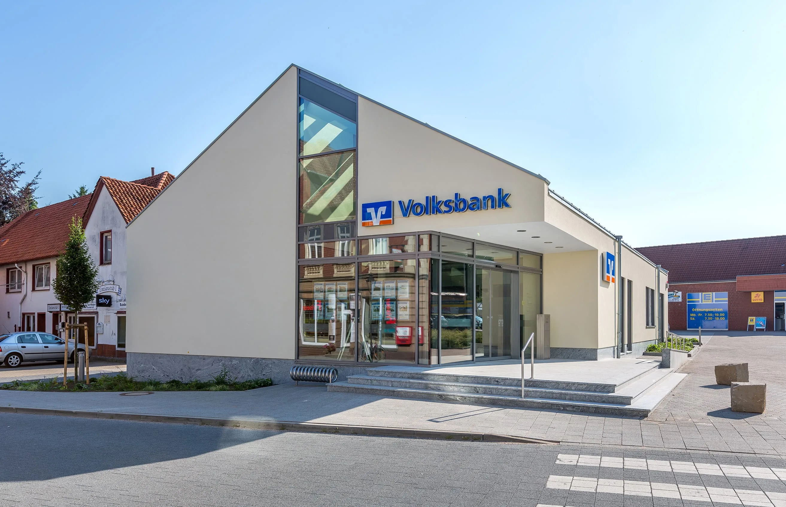 Bankfiliale von Meisterstueck Haus Eingangsbereich