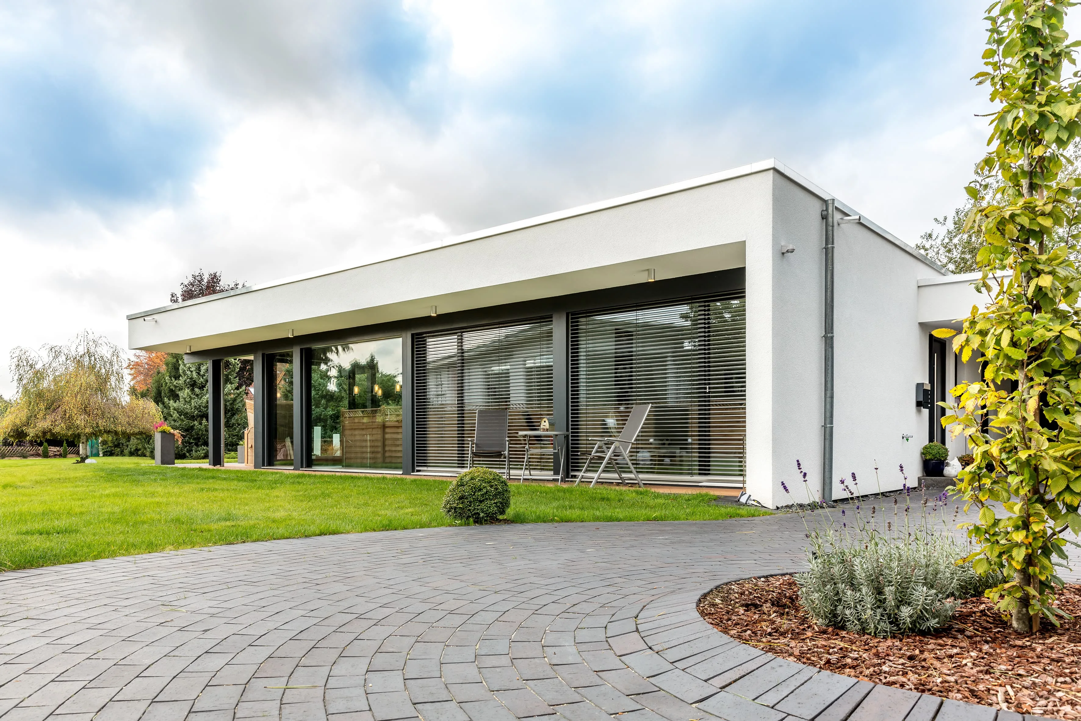 Bungalow Fusion von Meisterstueck Haus Seitenansicht