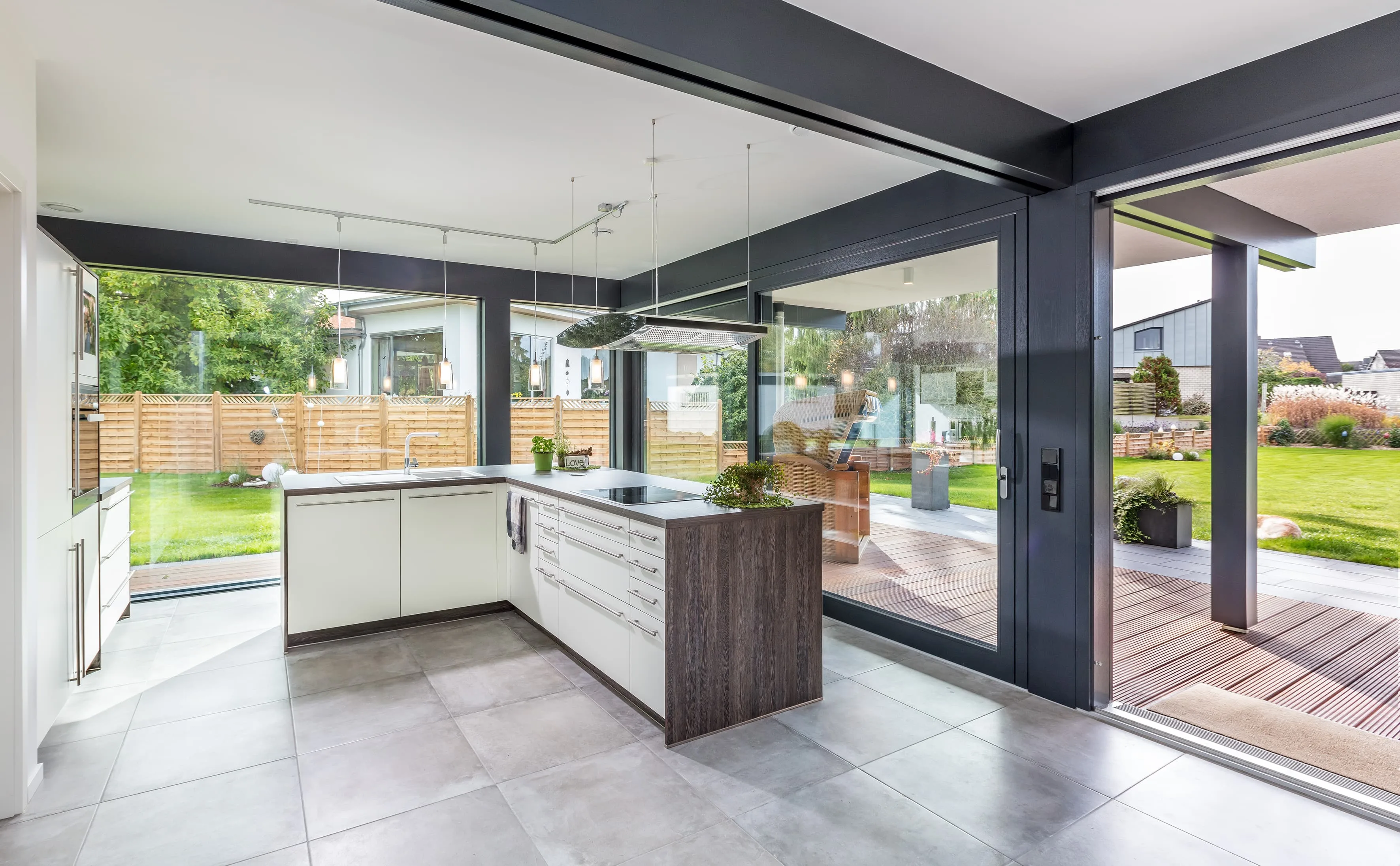 Bungalow Fusion von Meisterstueck Haus Kuechenansicht