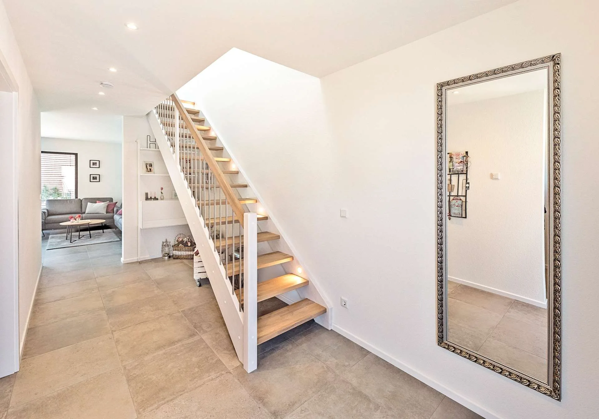 Doppelhaus fuer Individualisten von Meisterstueck Haus Treppe