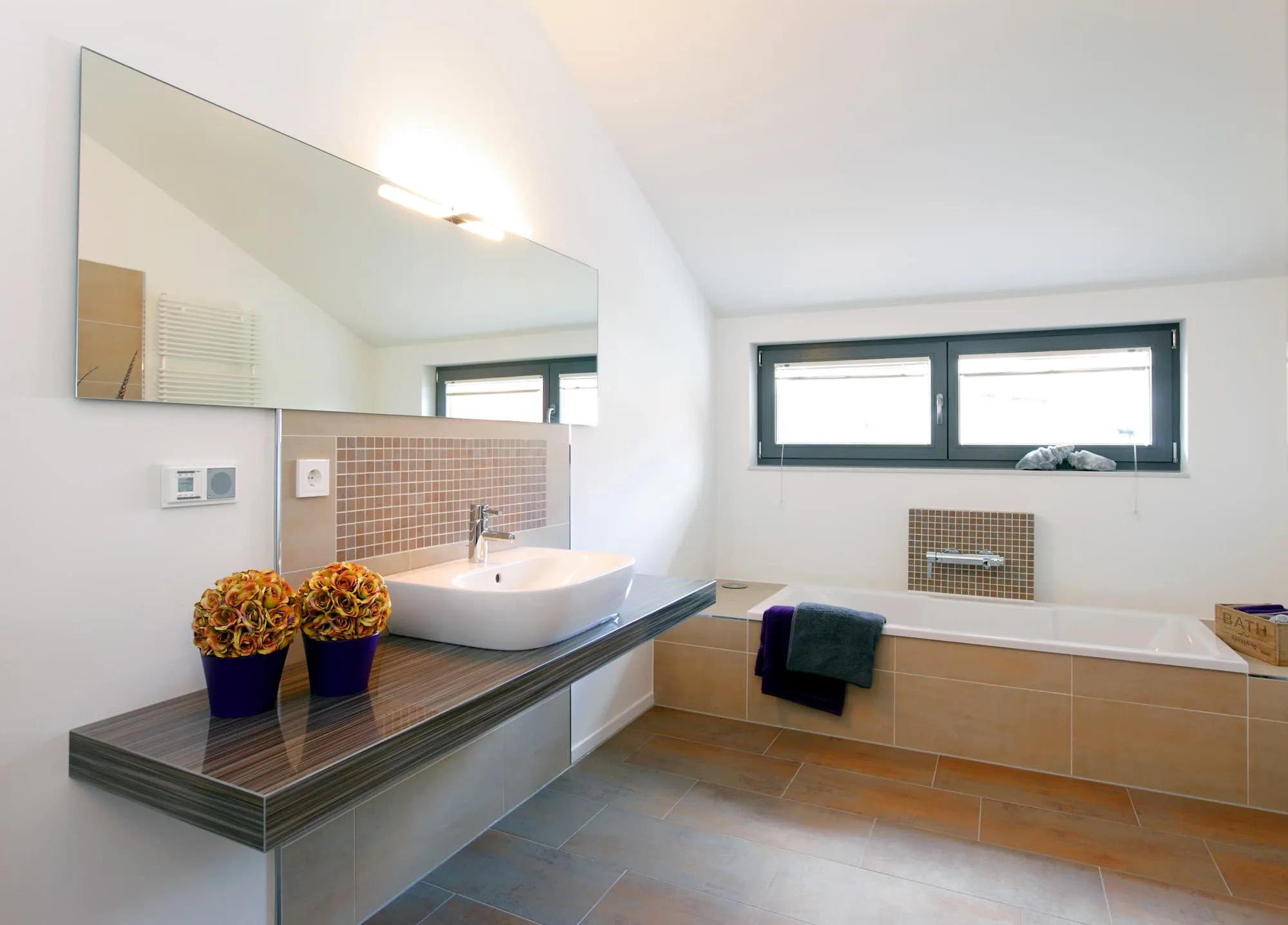 Musterhaus KUBUS-Edition Holz in Bad Vilbel von Meisterstueck Haus Badezimmer