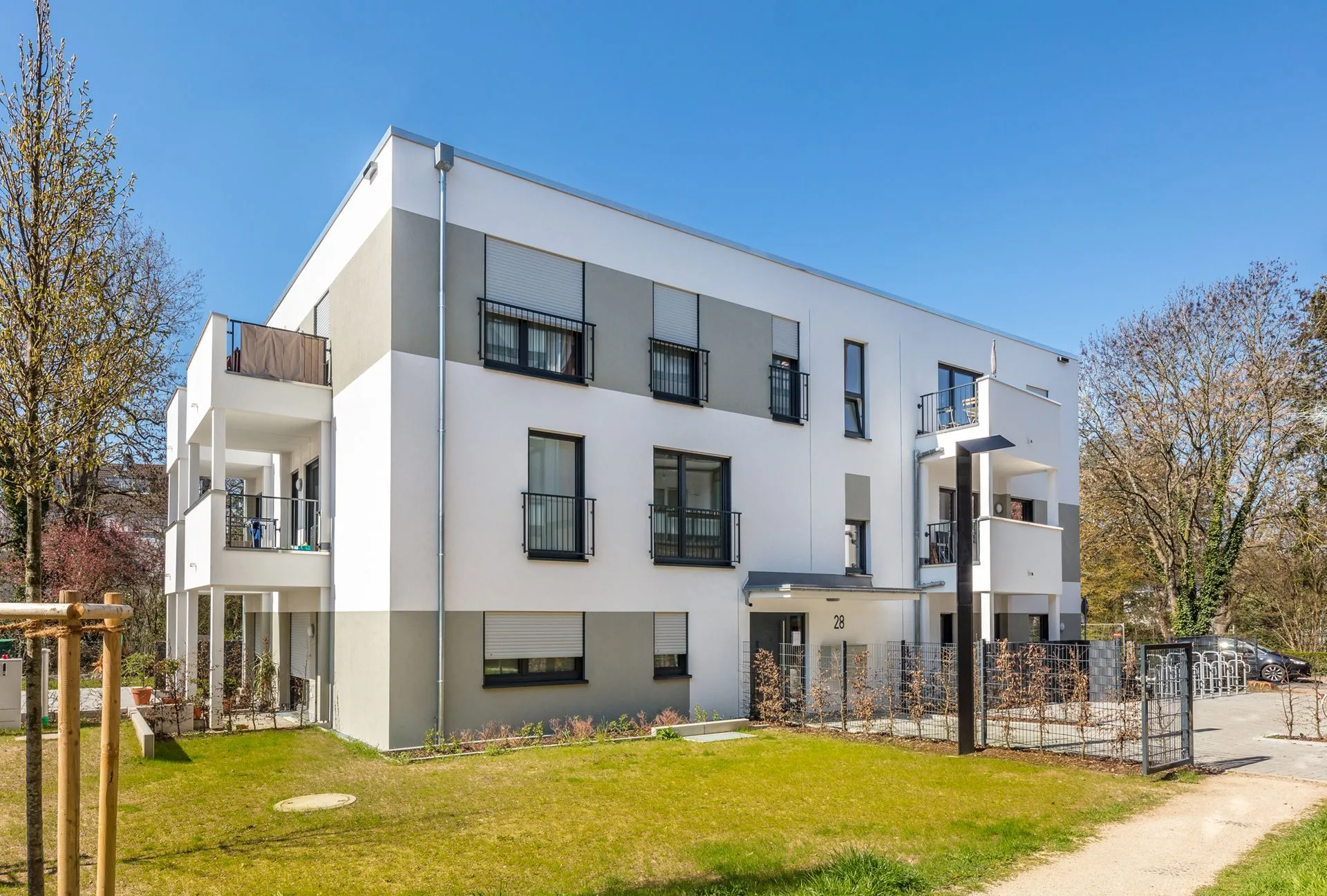 Mehrfamilienhaus Frankfurt von Meisterstueck Haus Strassenansicht