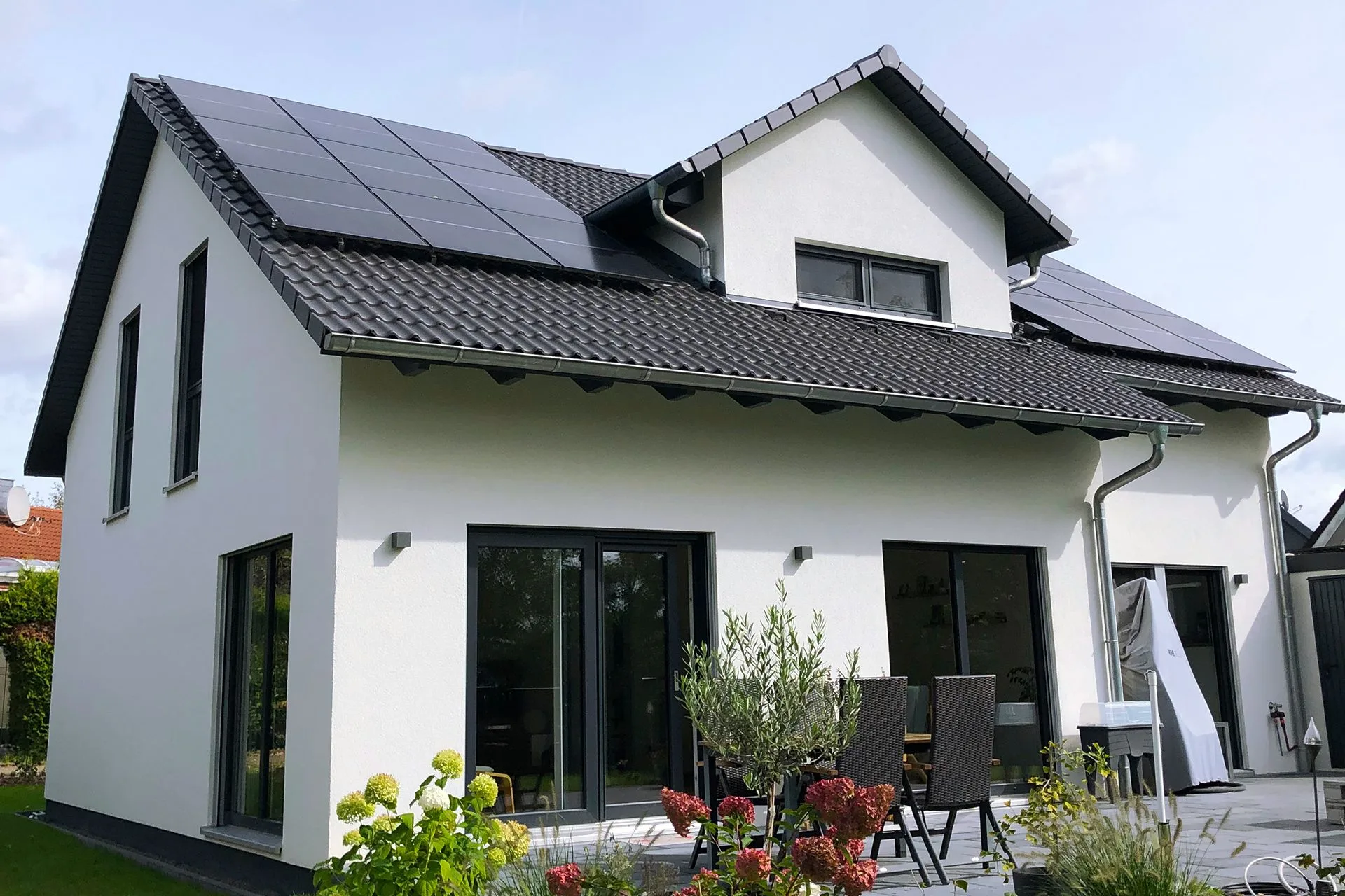 Individuelles EffizienzHaus mit 3. Giebel Terrasse