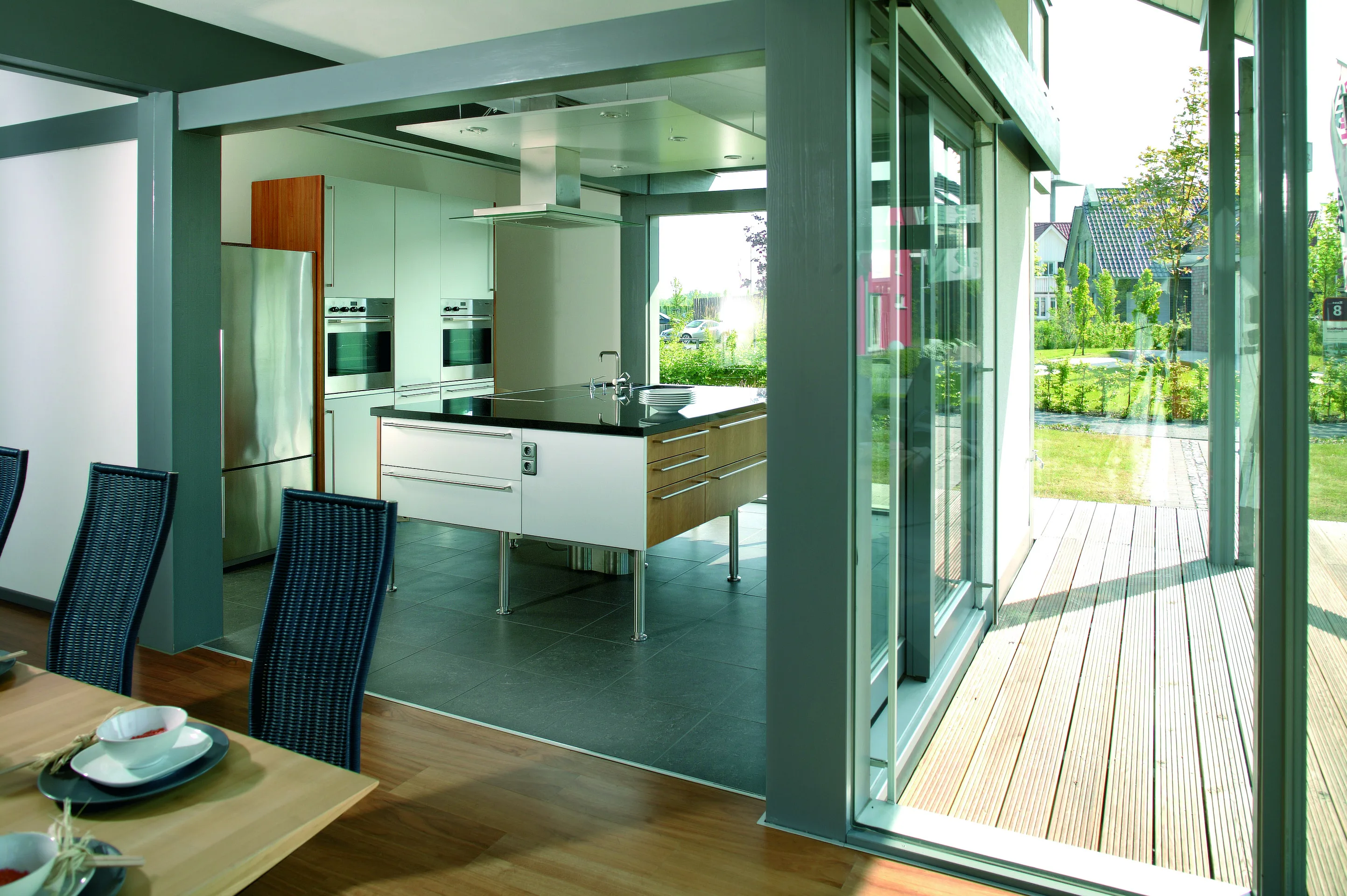 Musterhaus AESTHETIK in Hannover von Meisterstueck Haus Kueche