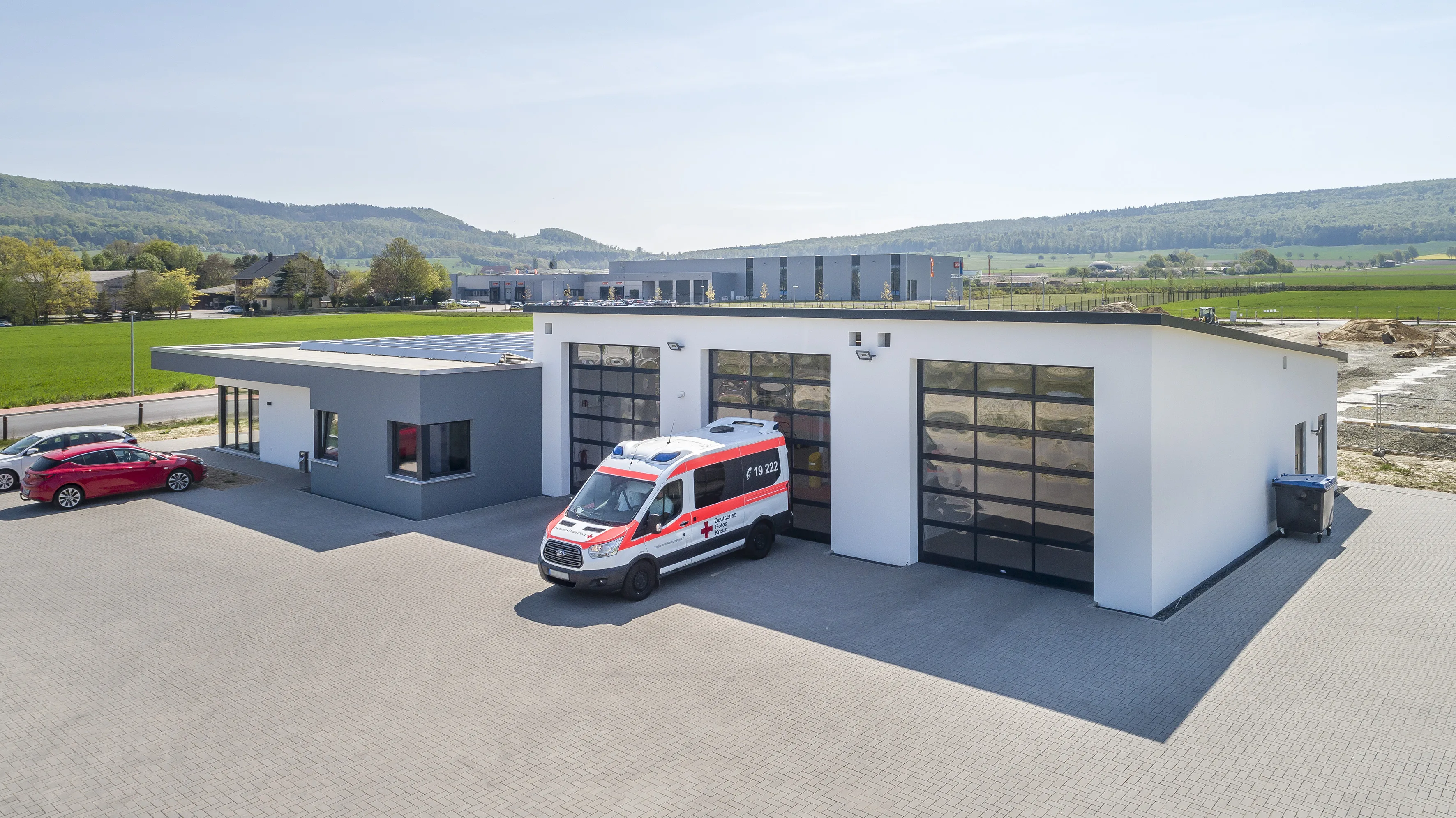 Rettungswache DRK in Aerzen von Meisterstueck Haus Außenansicht 1