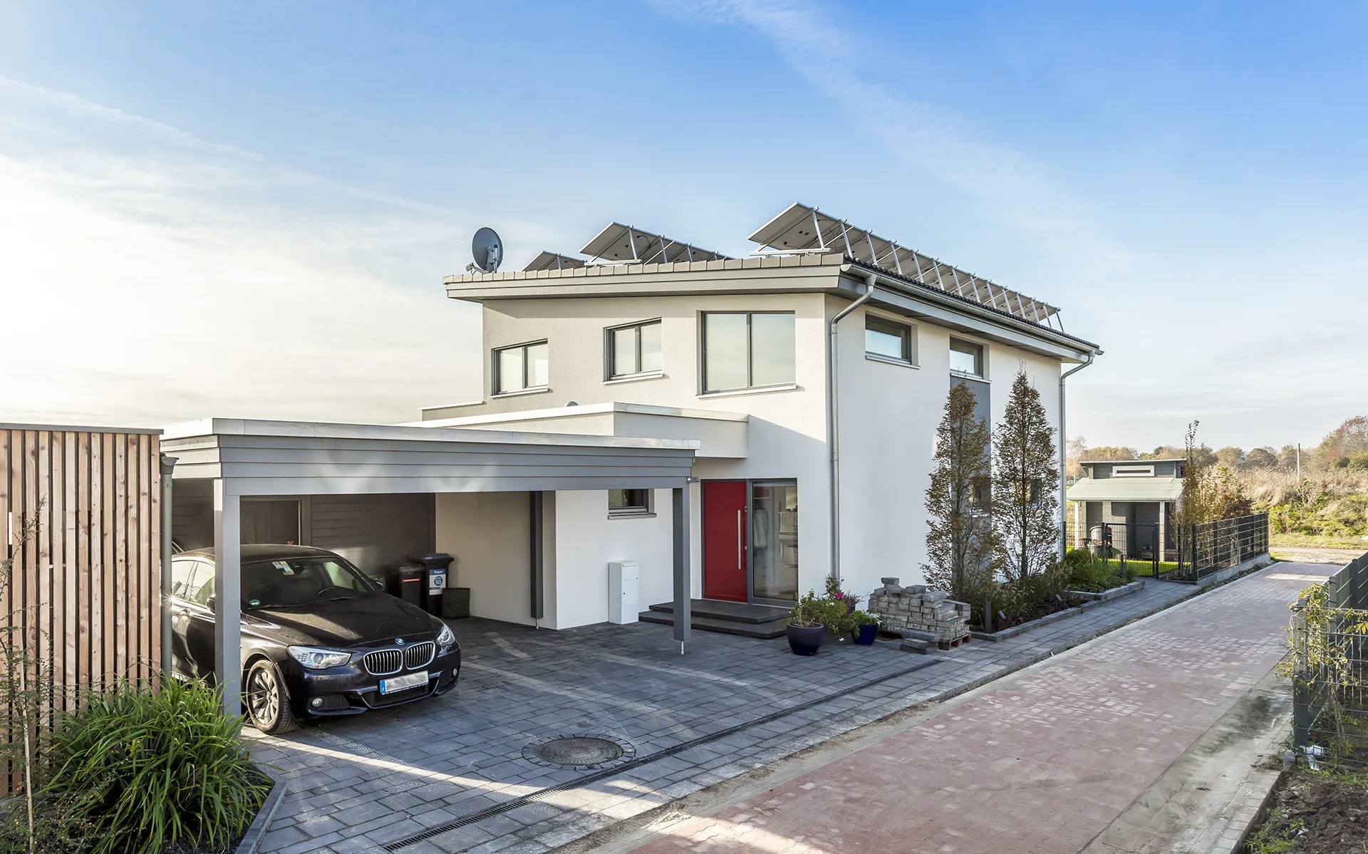 Individuelles Pultdachhaus mit Doppelcarport